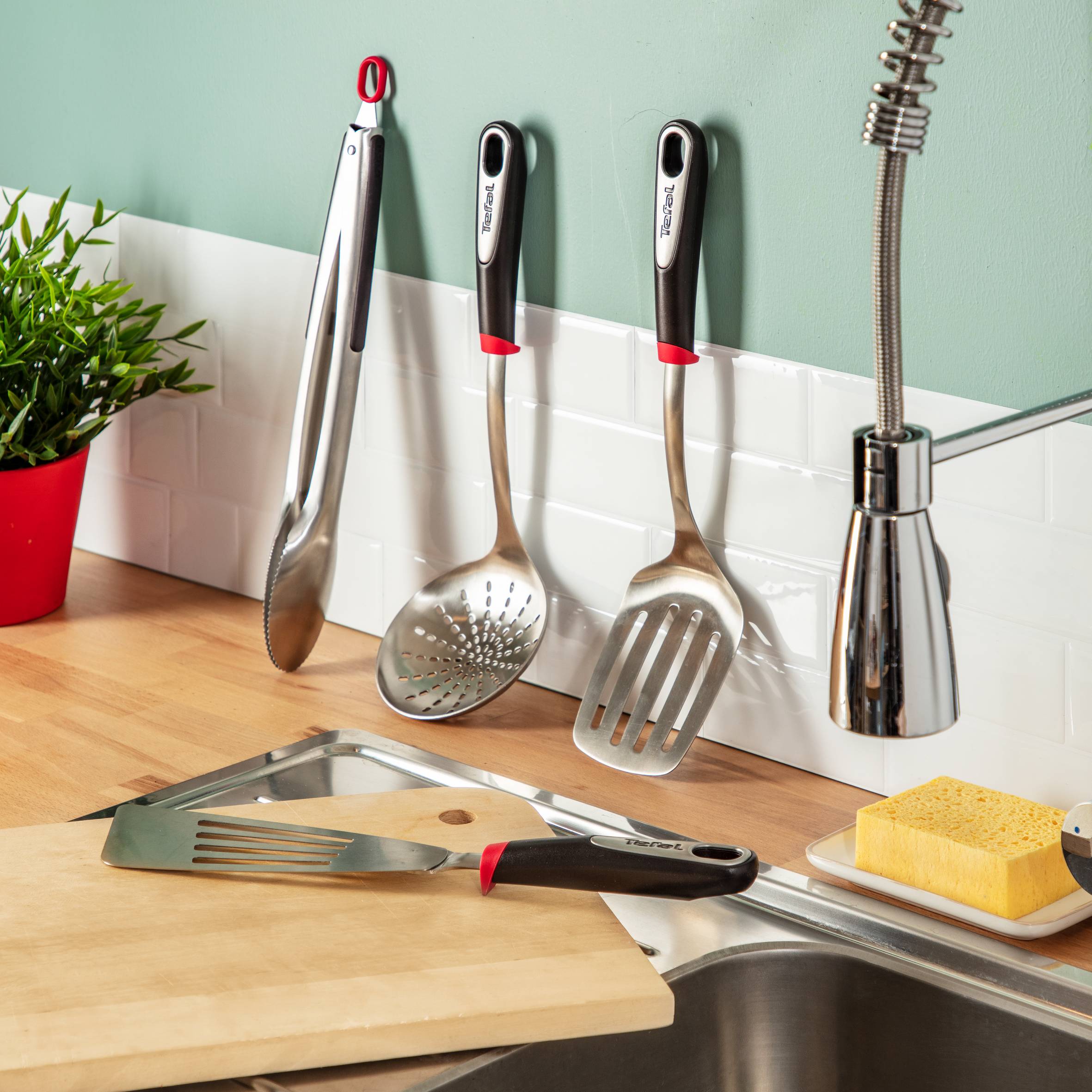 ESPÁTULA ANGULAR DE ACERO INOXIDABLE INGENIO