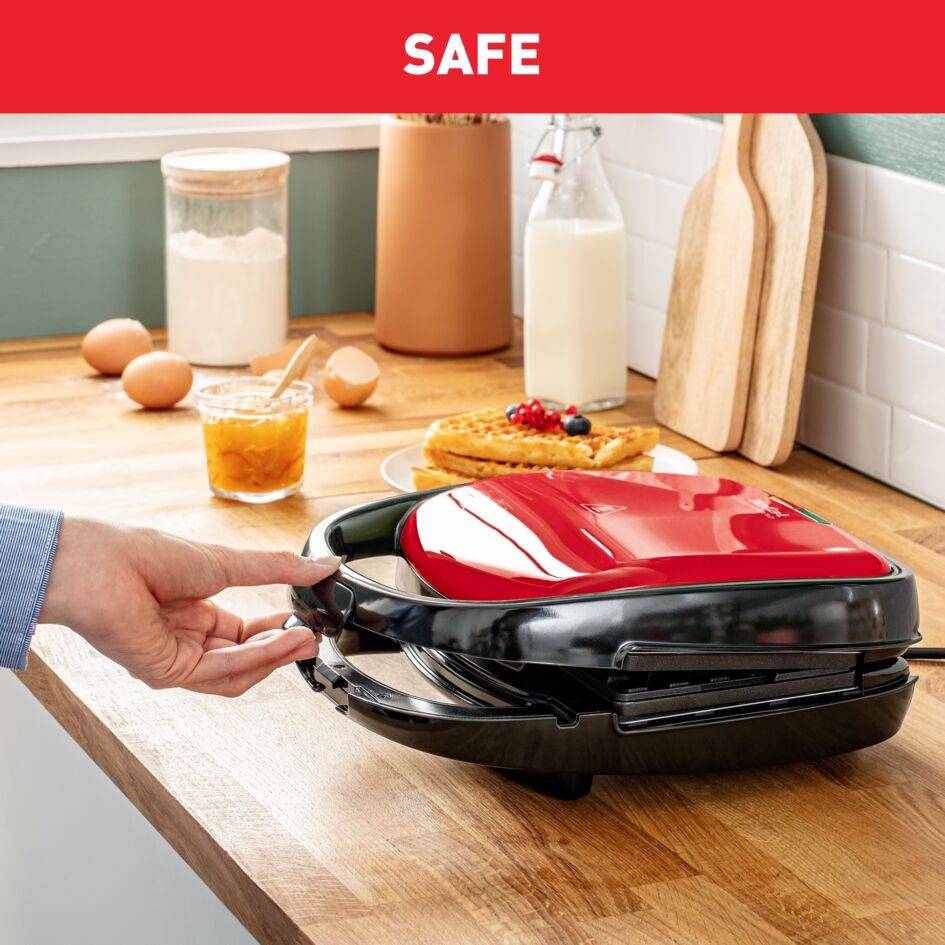 Sandwichera Y Gofrera Snack Time Colormania, Superficie de cocción 22,5x13