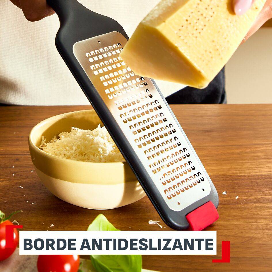 Ingenio+ Rallador, Robusto, Acero inoxidable, Rallado rápido, Borde antideslizante, Funda protectora, Negro