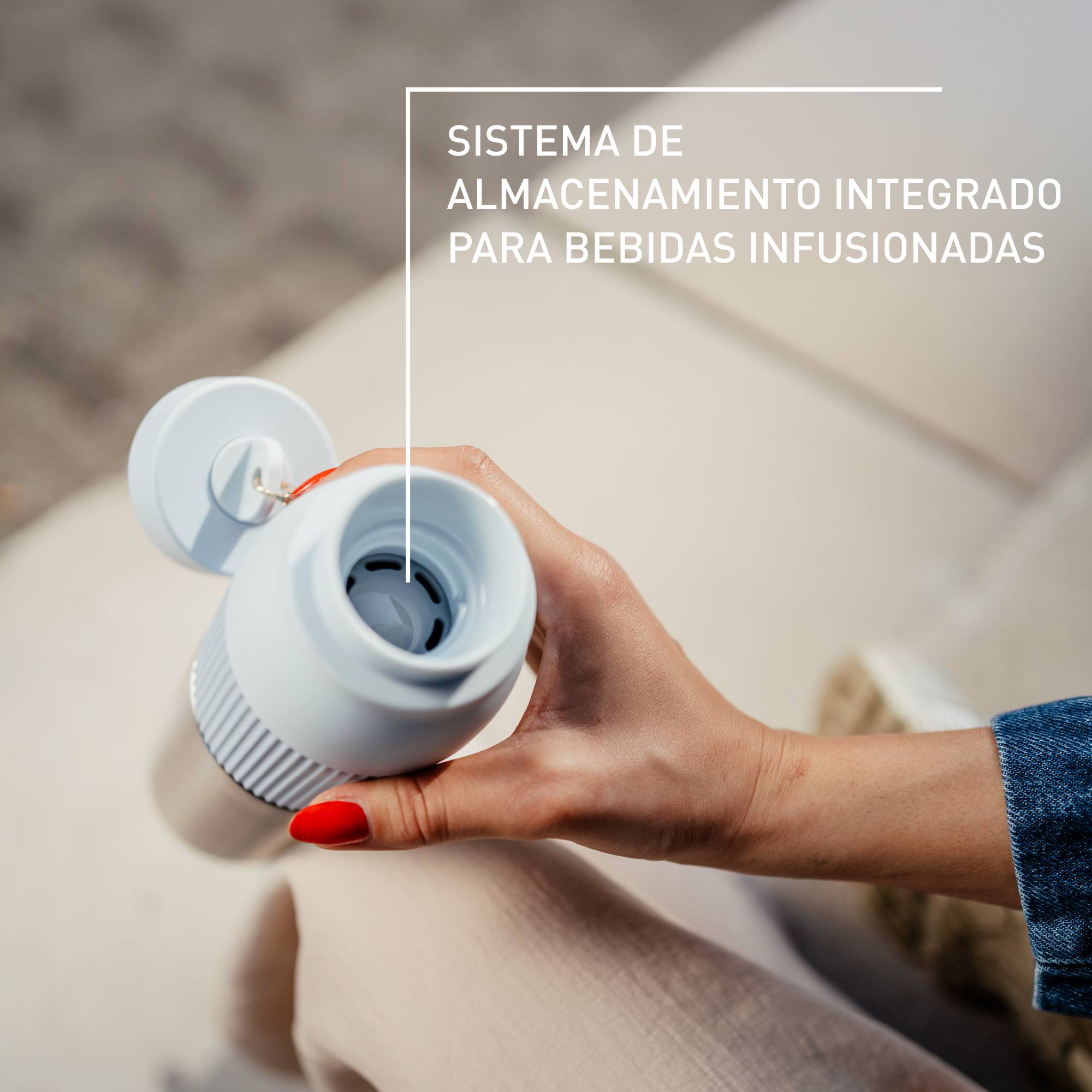 BeYou, Botella hidratación, Tapa giratoria, 100 % hermética, Apta para lavavajillas, 0,7 L, Azul