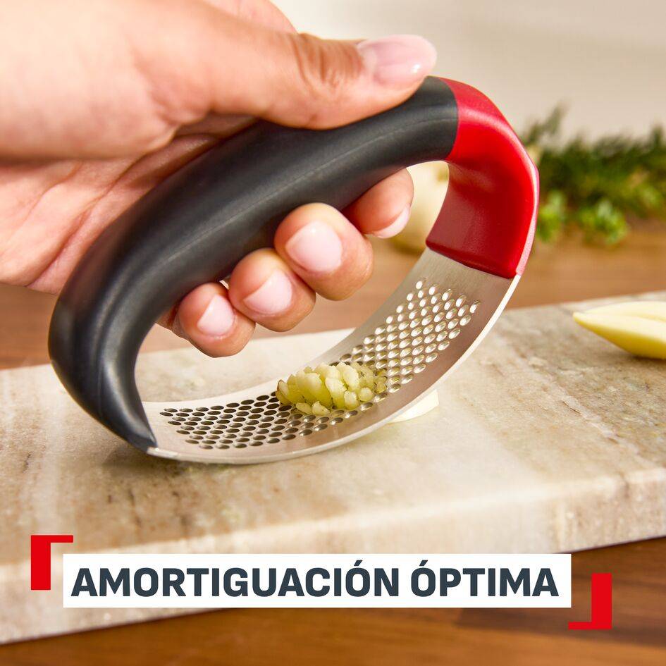 Ingenio+ Prensador de ajo, Triturado perfecto, Uso sin esfuerzo, Apto para lavavajillas, Negro y rojo