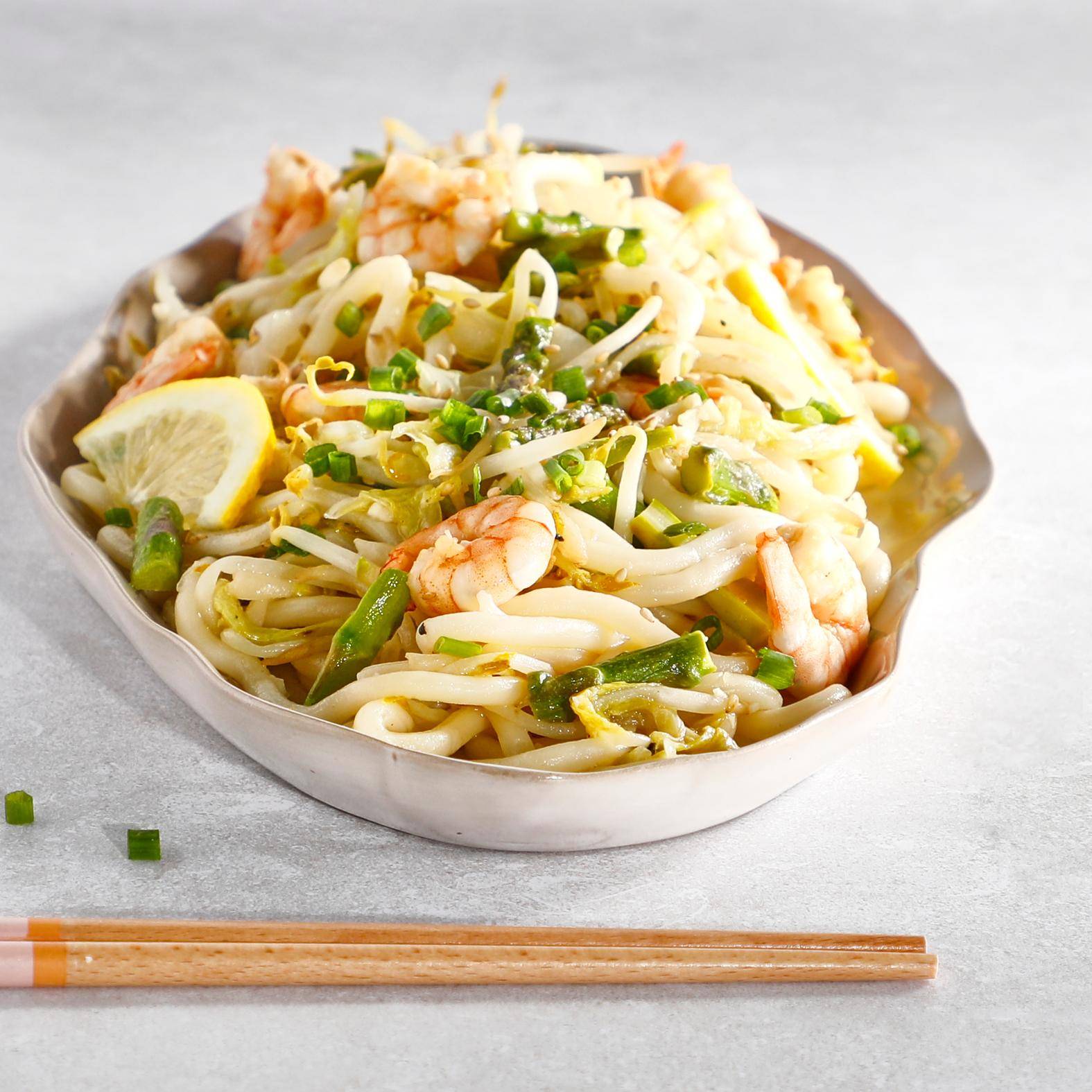 Fideos salteados con verduras y marisco (Yakisoba) - Receta undefined | Tefal