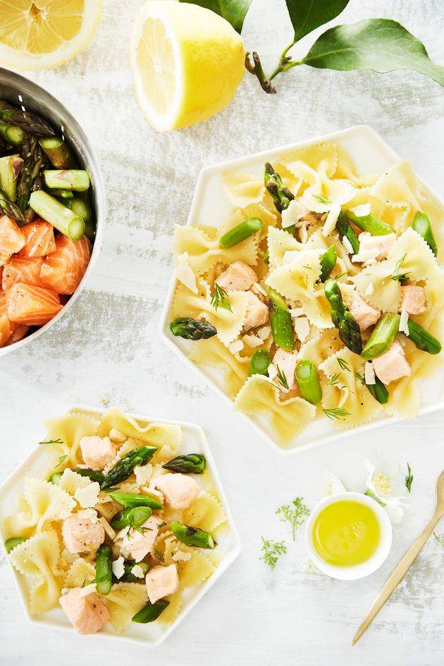 One pot pasta de espárragos con salmón y salsa de limón - Receta Perfectmix Cook | Tefal