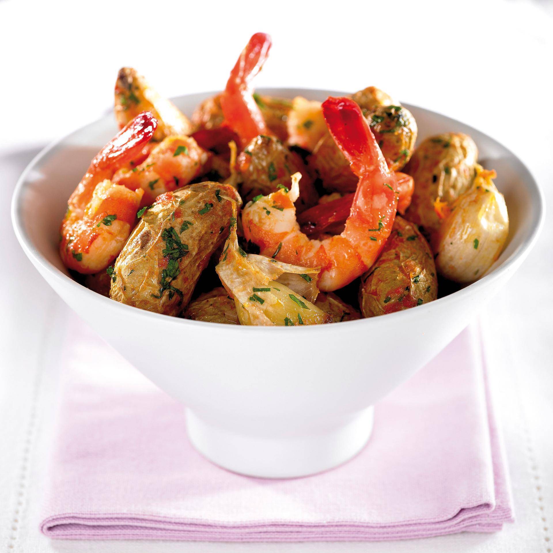 Patatitas nuevas con ajo, tomate y gambas - Receta Actifry Express 1kg | Tefal
