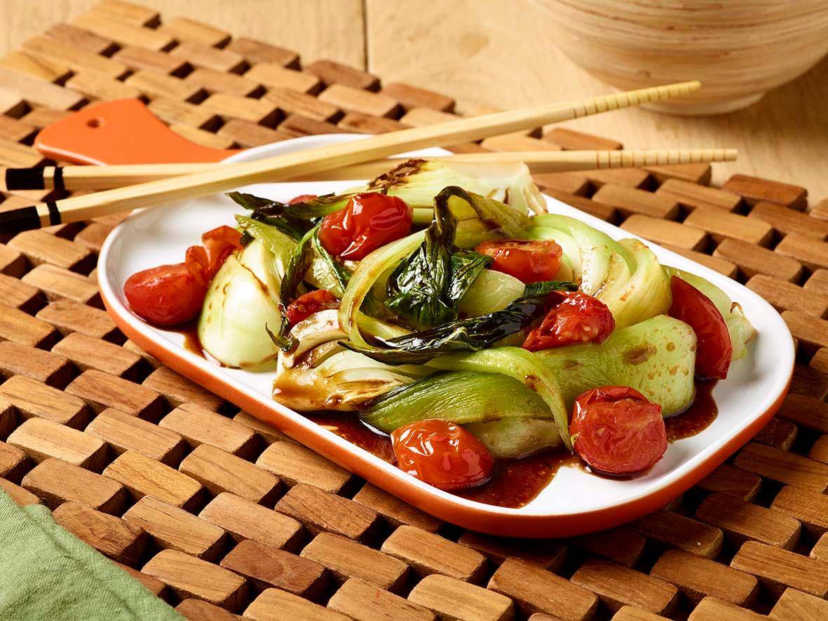 Salteado de col china y tomate - Receta Actifry Family - 1.5kg | Tefal
