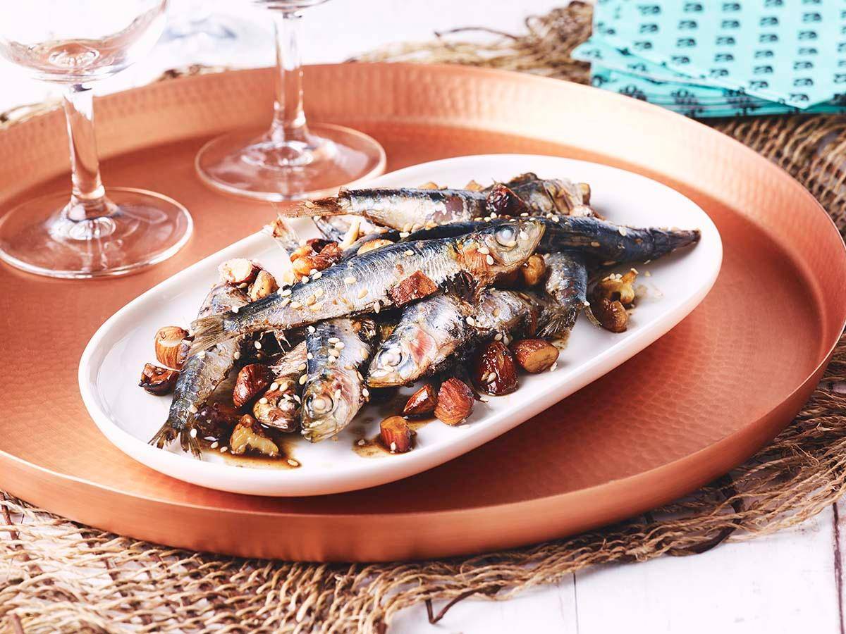 Boquerones salteados con frutos secos - Receta Actifry Genius | Tefal