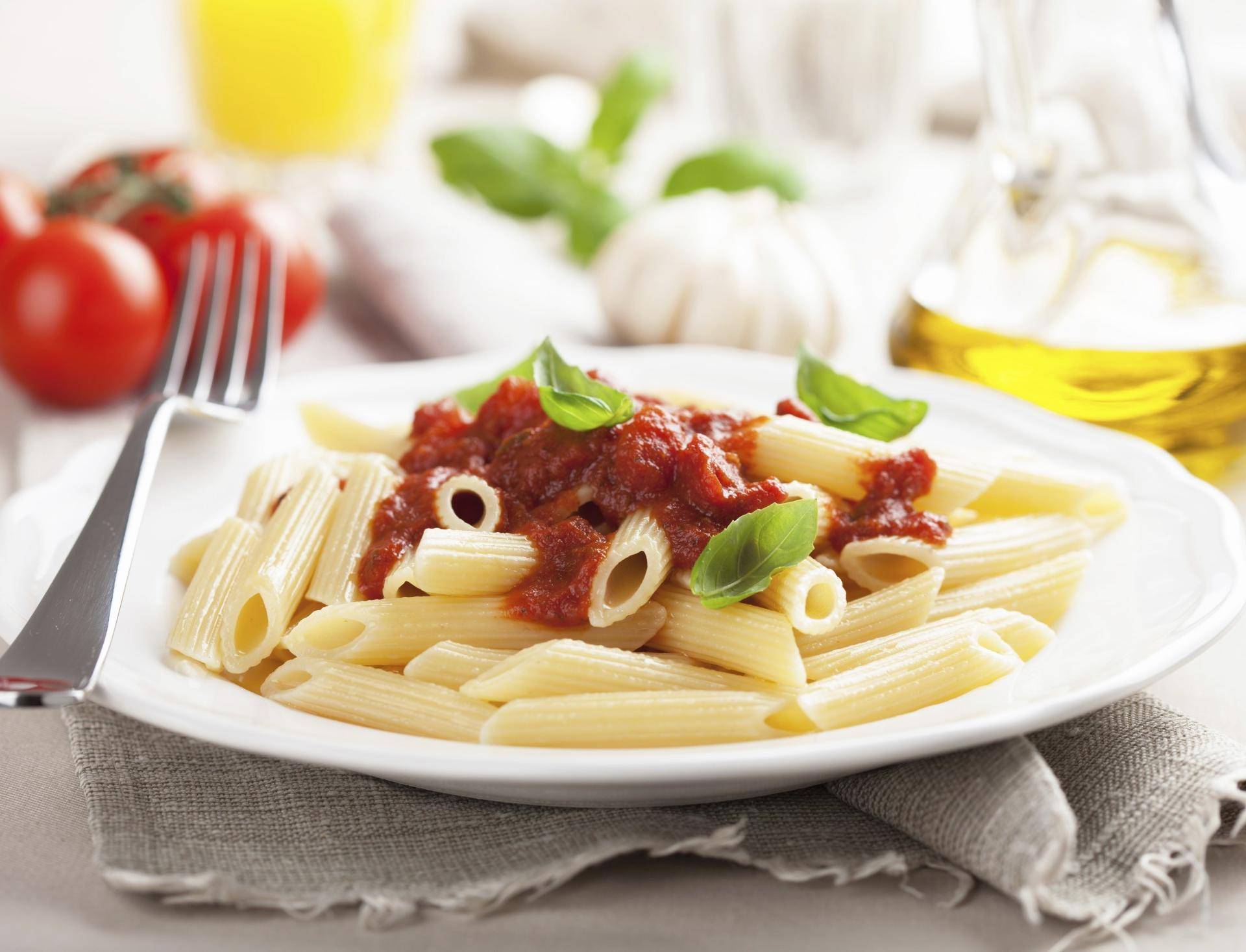 Penne all'arrabbiatta (pasta con salsa de tomate picante y ajo) - Receta undefined | Tefal